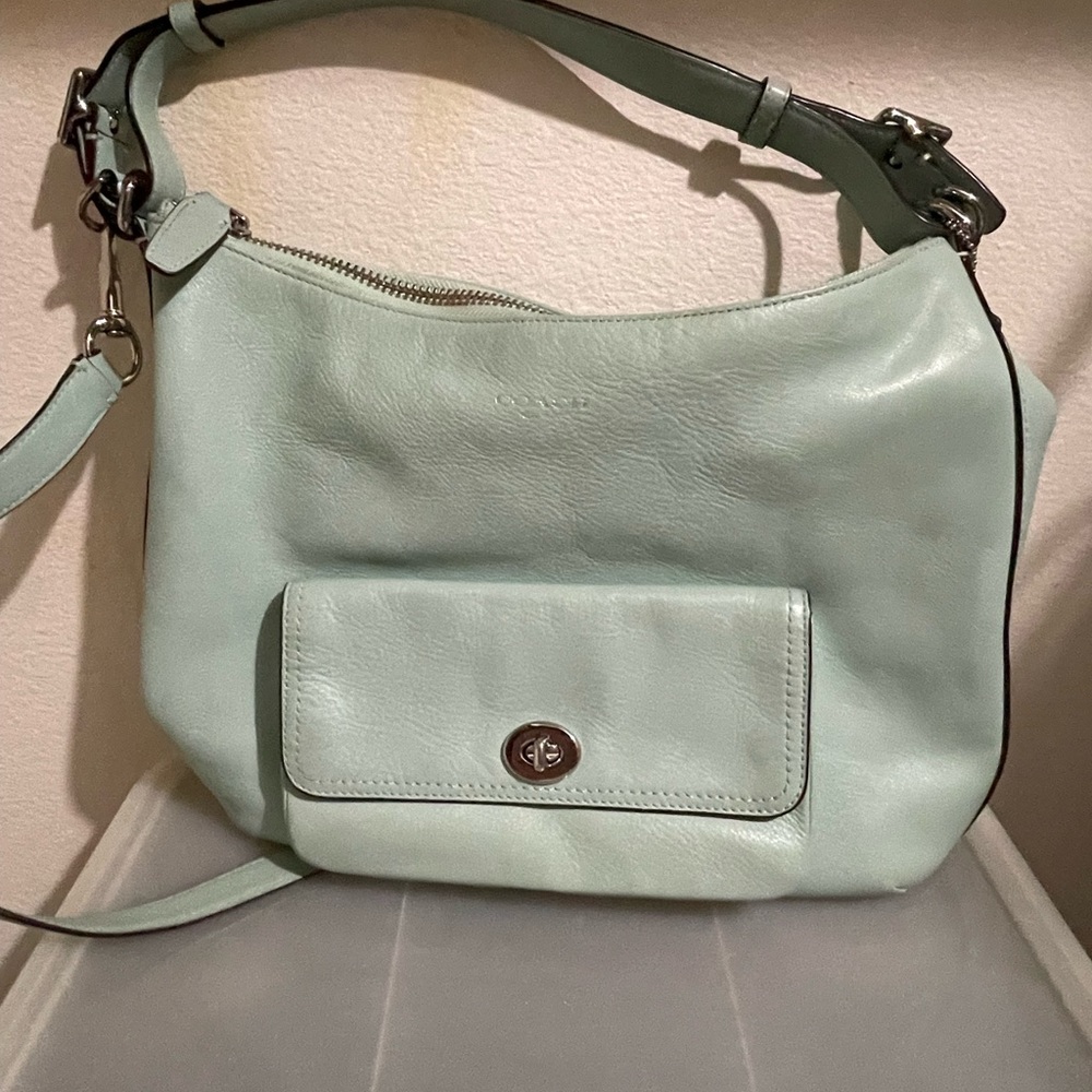 COACH bag Beautiful and unique shoulder bag